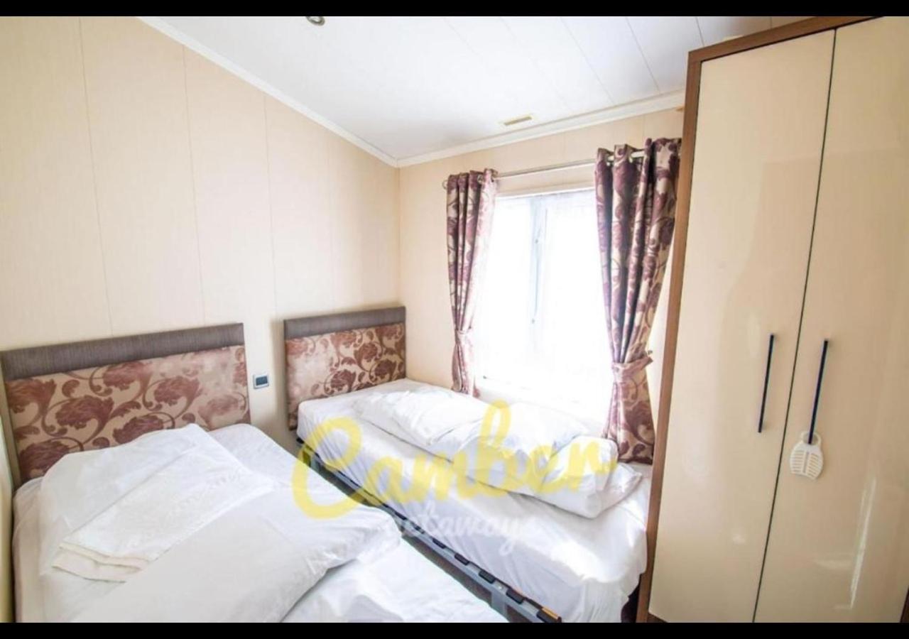 Mp768 - Camber Sands Holiday Park - Huge Lodge - Small Dog Friendly - Sleeps 8 Kültér fotó