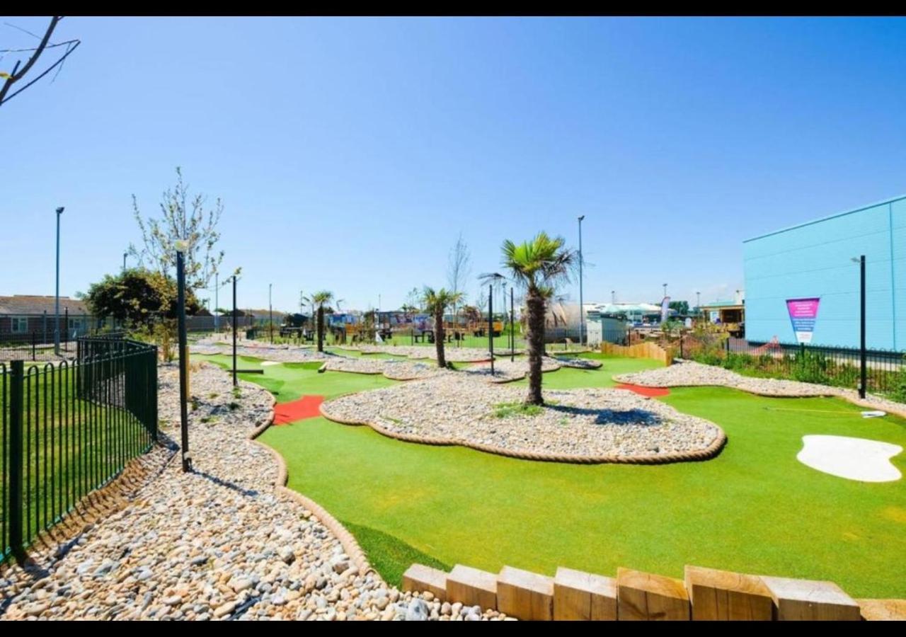 Mp768 - Camber Sands Holiday Park - Huge Lodge - Small Dog Friendly - Sleeps 8 Kültér fotó